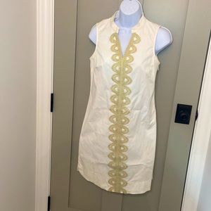 Mud Pie (XS) White shift dress with gold metallic detail.